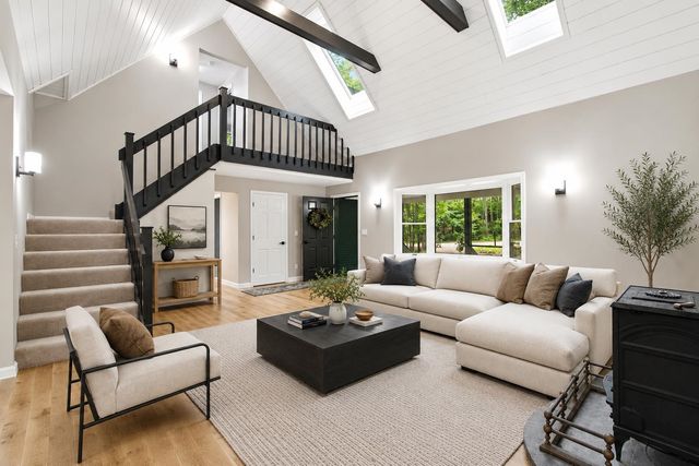 4 Olsen Lane, Wolfeboro, NH 03894