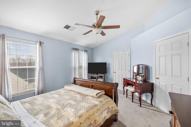 2576 GRAYTON LN, Woodbridge, VA 22191