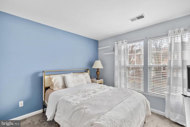 2576 GRAYTON LN, Woodbridge, VA 22191