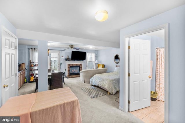 2576 GRAYTON LN, Woodbridge, VA 22191