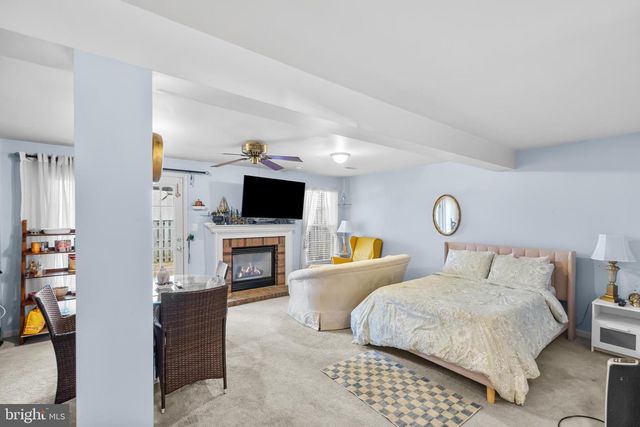 2576 GRAYTON LN, Woodbridge, VA 22191