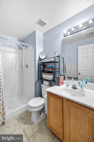 2576 GRAYTON LN, Woodbridge, VA 22191