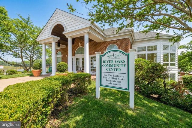 2576 GRAYTON LN, Woodbridge, VA 22191