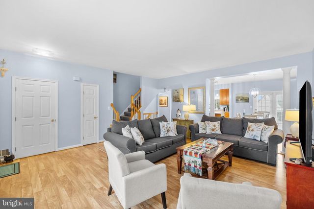 2576 GRAYTON LN, Woodbridge, VA 22191