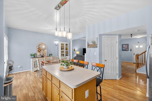 2576 GRAYTON LN, Woodbridge, VA 22191