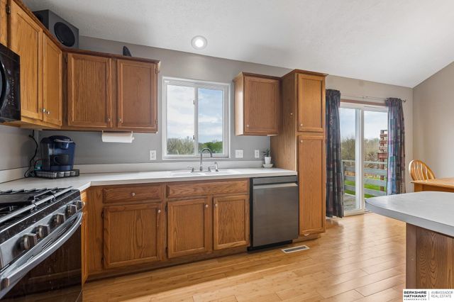 11218 Mary Street, Omaha, NE 68164