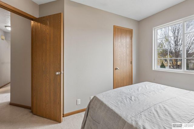 11218 Mary Street, Omaha, NE 68164