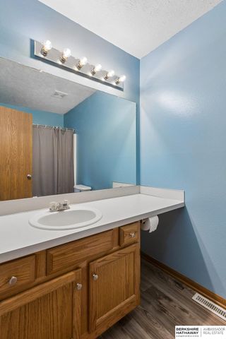 11218 Mary Street, Omaha, NE 68164