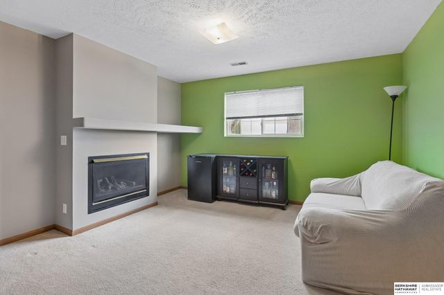 11218 Mary Street, Omaha, NE 68164