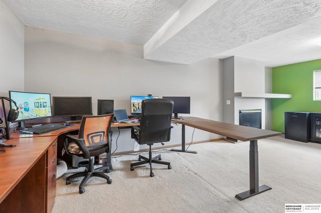 11218 Mary Street, Omaha, NE 68164