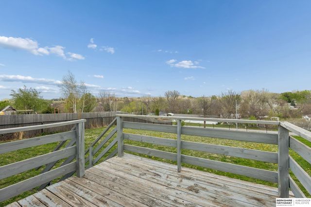 11218 Mary Street, Omaha, NE 68164