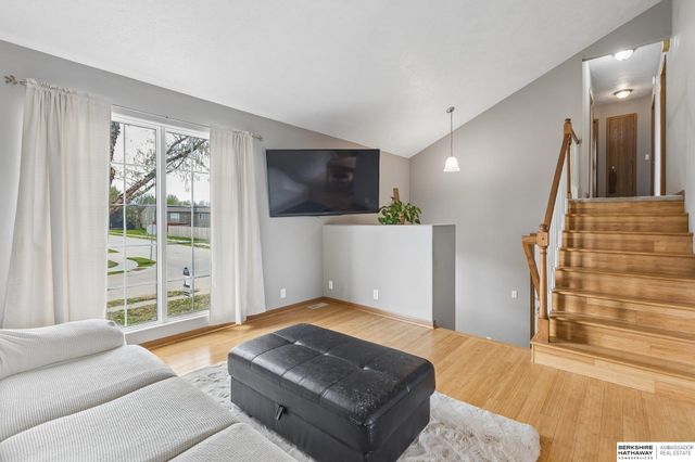 11218 Mary Street, Omaha, NE 68164