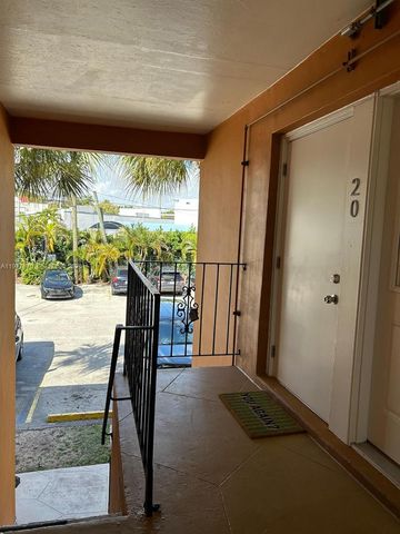 7901 SW 64th Ave 20, South Miami, FL 33143