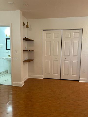 7901 SW 64th Ave 20, South Miami, FL 33143