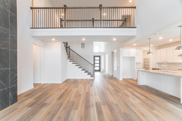 11 Mariposa Woods Drive, Tomball, TX 77375