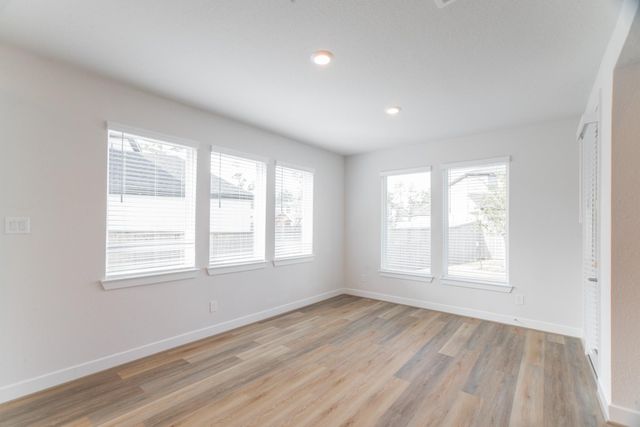 11 Mariposa Woods Drive, Tomball, TX 77375