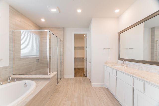 11 Mariposa Woods Drive, Tomball, TX 77375