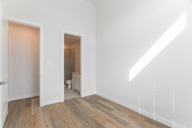 11 Mariposa Woods Drive, Tomball, TX 77375