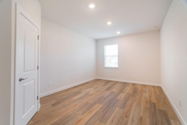 11 Mariposa Woods Drive, Tomball, TX 77375