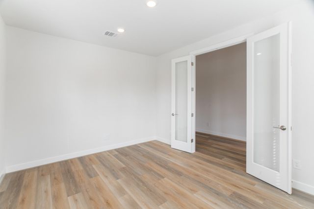 11 Mariposa Woods Drive, Tomball, TX 77375