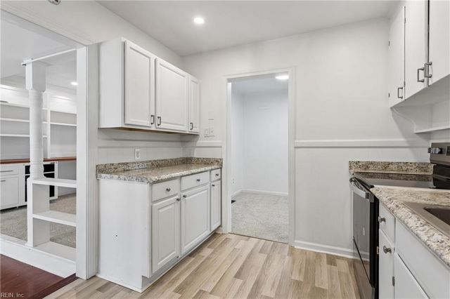 33 Rutledge RD, Newport News, VA 23601