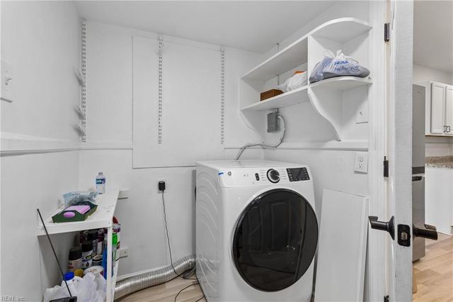 33 Rutledge RD, Newport News, VA 23601