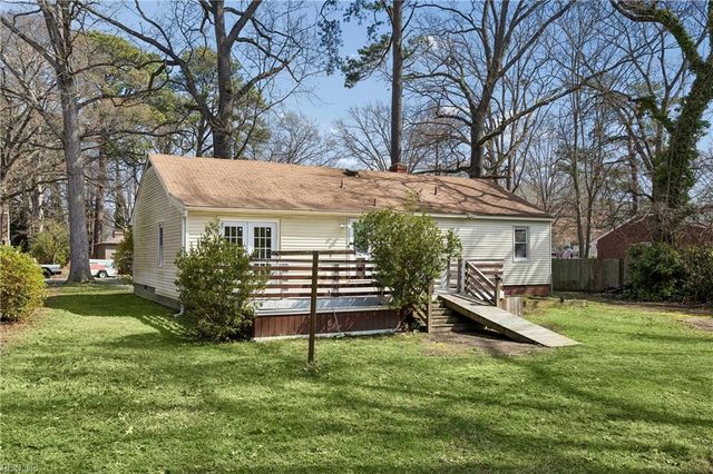 33 Rutledge RD, Newport News, VA 23601