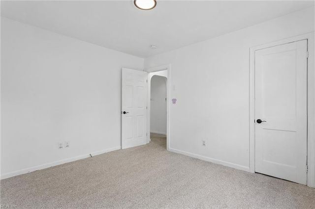 33 Rutledge RD, Newport News, VA 23601