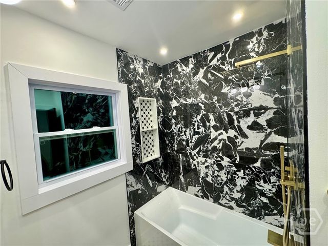 407 E 58th Street, Savannah, GA 31405