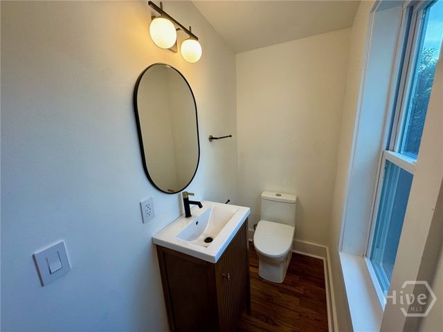 407 E 58th Street, Savannah, GA 31405