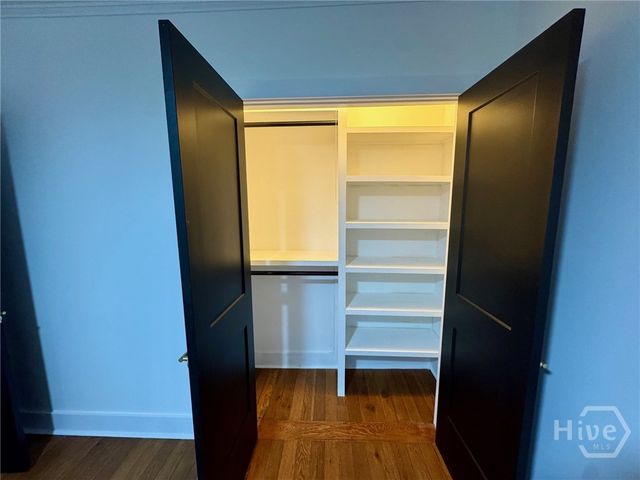 407 E 58th Street, Savannah, GA 31405