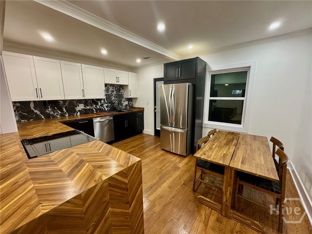 407 E 58th Street, Savannah, GA 31405