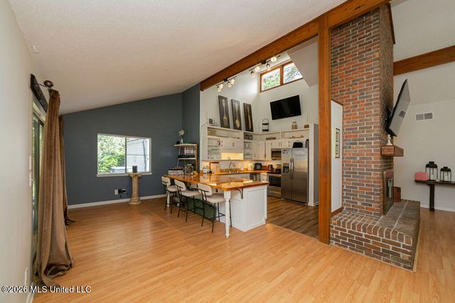 5420 Diamondhead Drive, Diamondhead, MS 39525