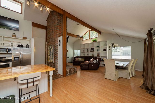 5420 Diamondhead Drive, Diamondhead, MS 39525