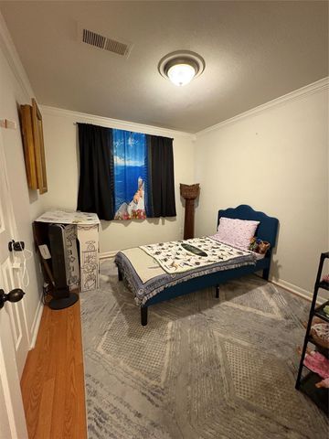 302 West Drive, Kemah, TX 77565