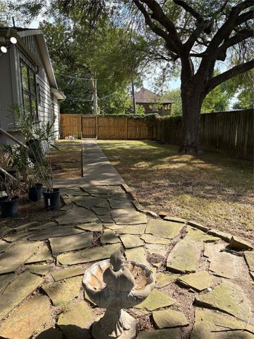 302 West Drive, Kemah, TX 77565