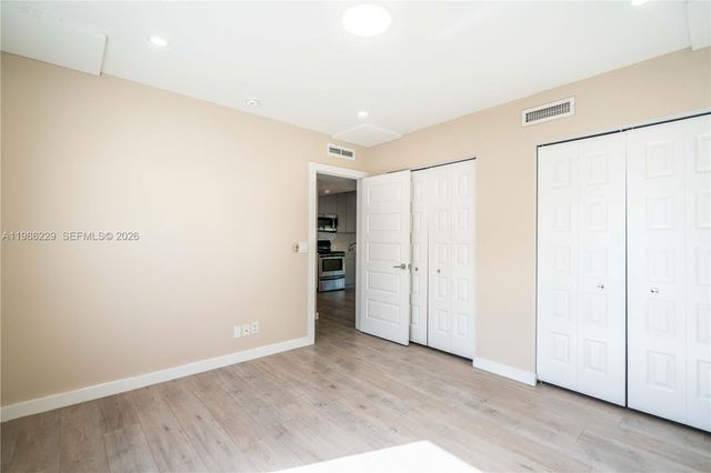 2400 NE 26th St 1, Fort Lauderdale, FL 33305