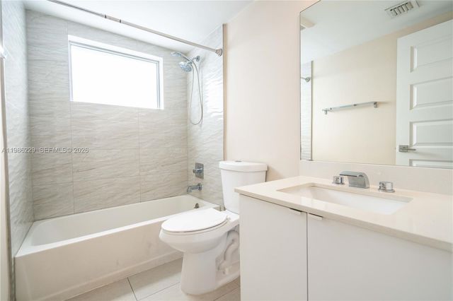 2400 NE 26th St 1, Fort Lauderdale, FL 33305