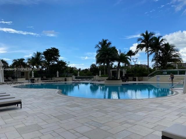 400 S Pointe Dr 2105, Miami Beach, FL 33139