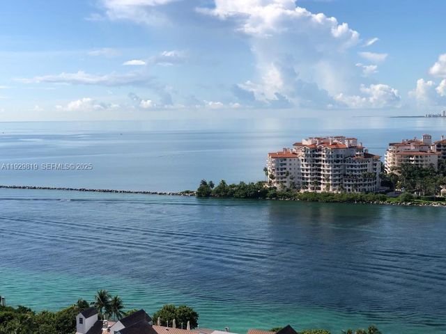 400 S Pointe Dr 2105, Miami Beach, FL 33139