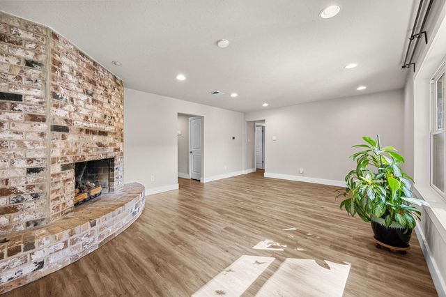 12915 Westleigh Drive, Houston, TX 77077