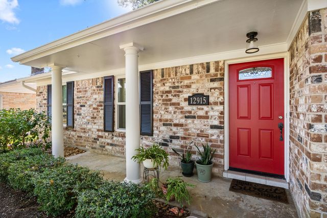 12915 Westleigh Drive, Houston, TX 77077