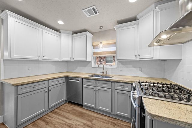 12915 Westleigh Drive, Houston, TX 77077