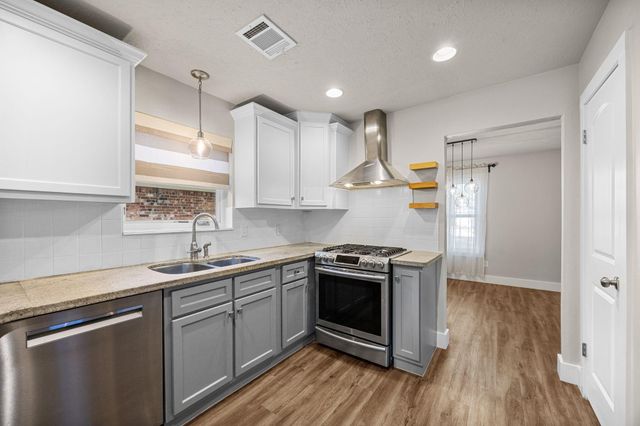 12915 Westleigh Drive, Houston, TX 77077