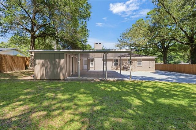 2660 Woodcliff Drive E, Mobile, AL 36693