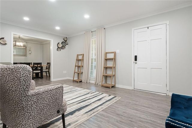 2660 Woodcliff Drive E, Mobile, AL 36693