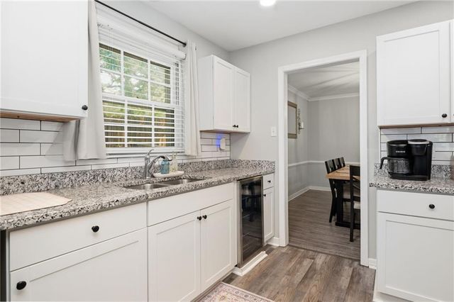 2660 Woodcliff Drive E, Mobile, AL 36693