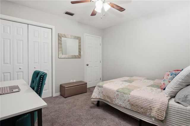 2660 Woodcliff Drive E, Mobile, AL 36693