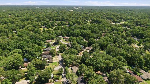 2660 Woodcliff Drive E, Mobile, AL 36693