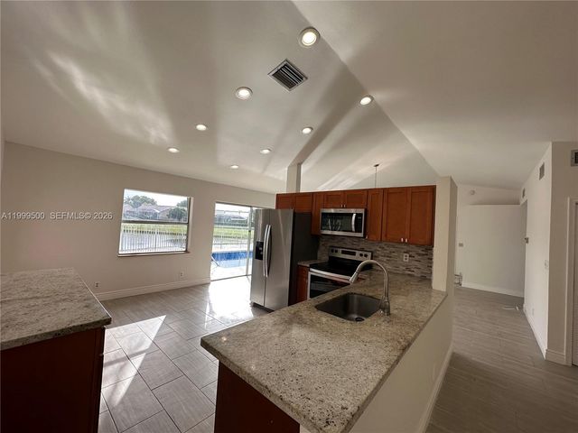 9841 Ridgecreek Rd, Boca Raton, FL 33496